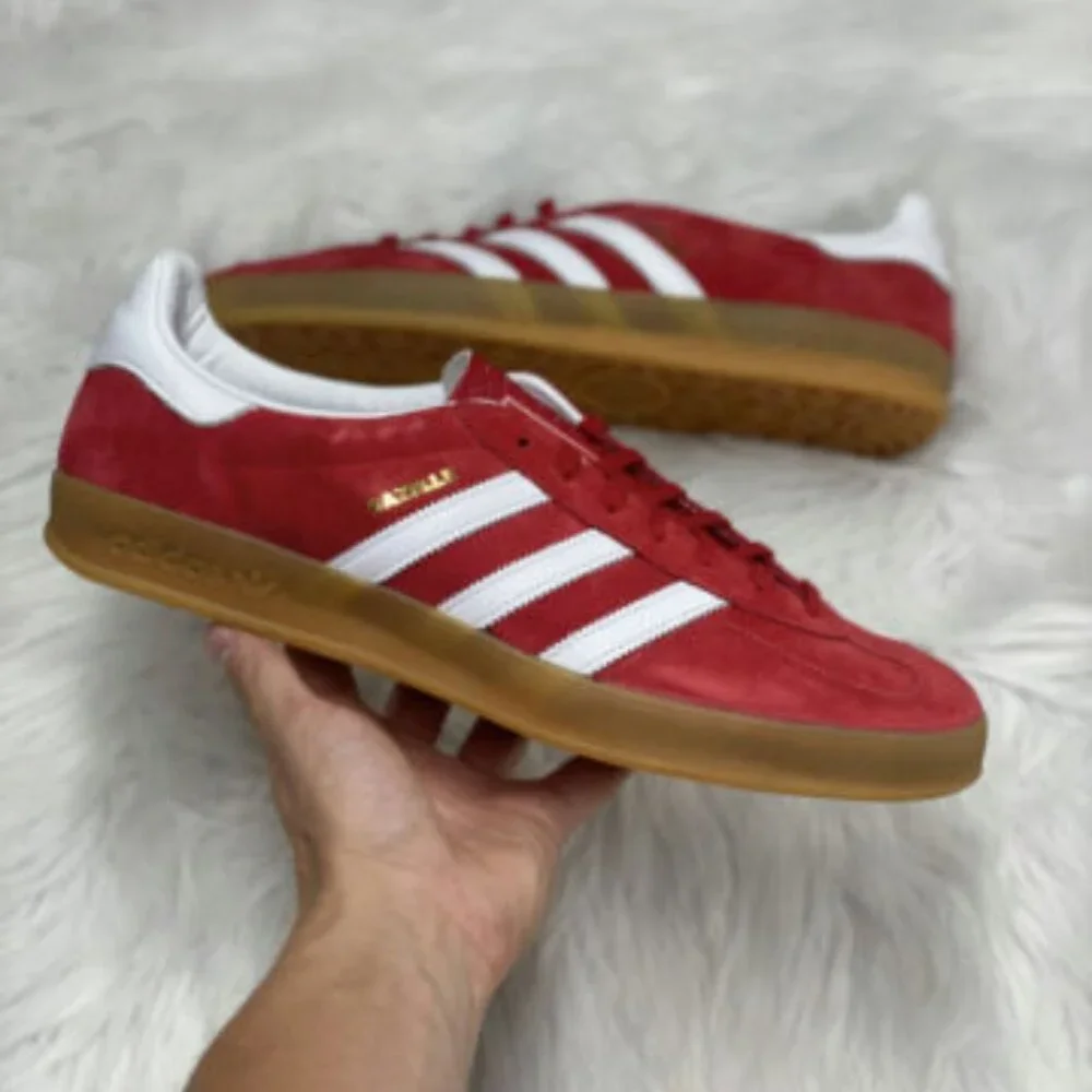 Adidas Gazelle Indoor Low Mens Sportswear Shoes Red H06261 NEW Size 10 - Picture 1 of 7